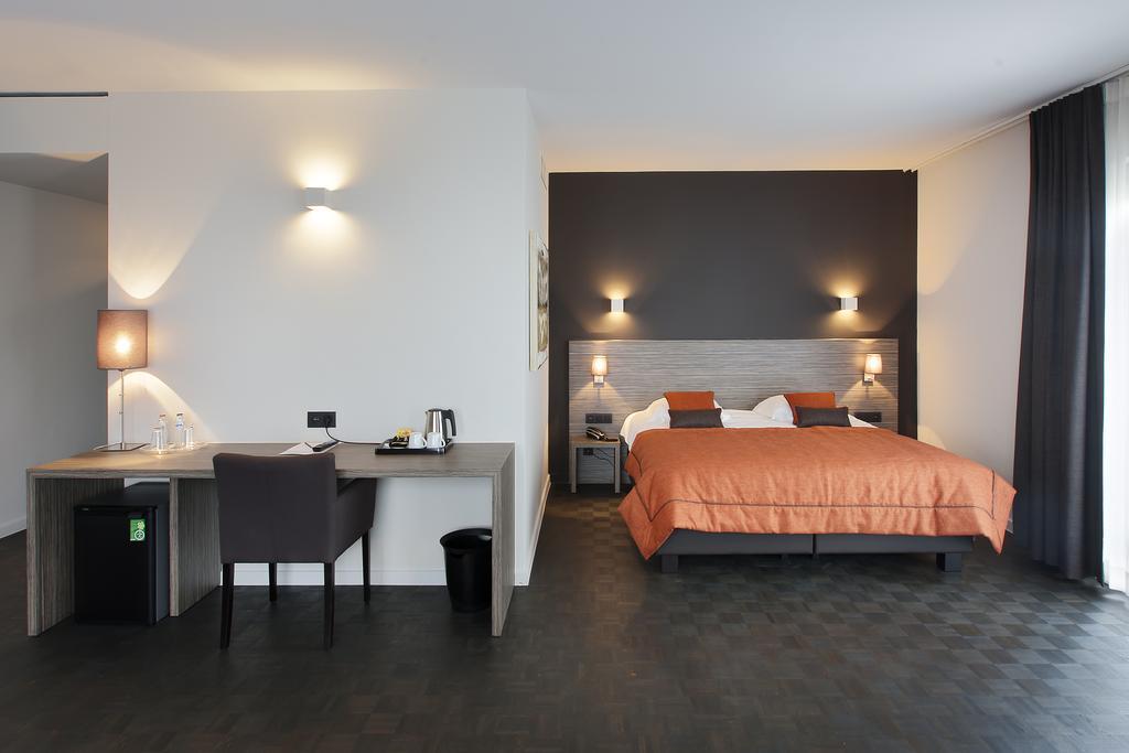 Park Hotel Montreal Мехелен Номер фото